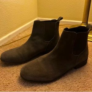 Urban Outfitters Chelsea Boots